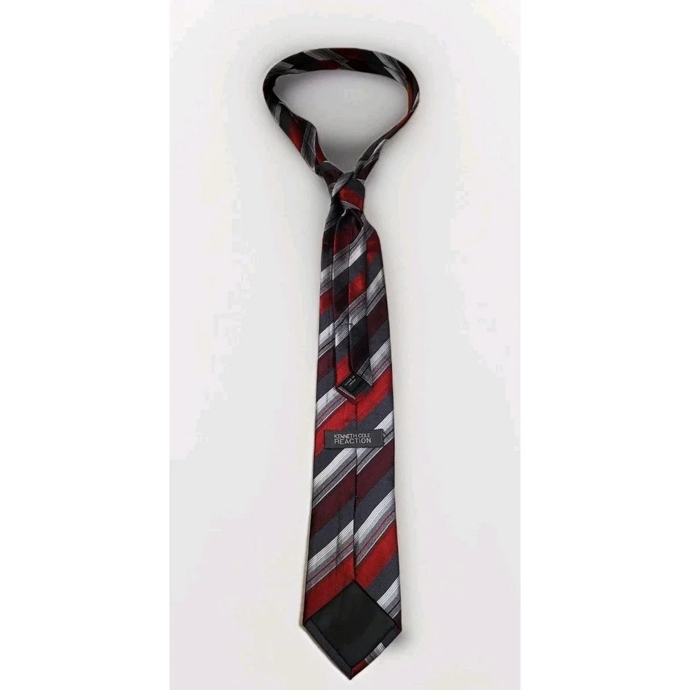 Kenneth Cole Reaction 100% Silk Men's Neck Tie Red Grey‎ And Black 58 Inches